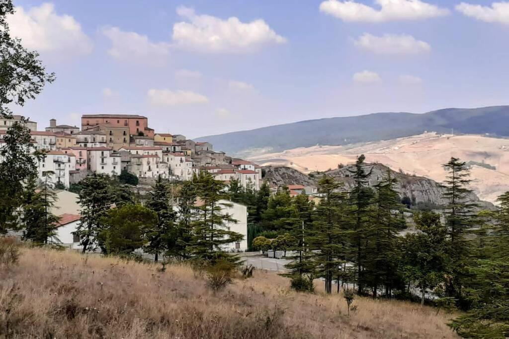 Le Origini Casa In Borgo Tipico Lucano Trivigno Exterior foto