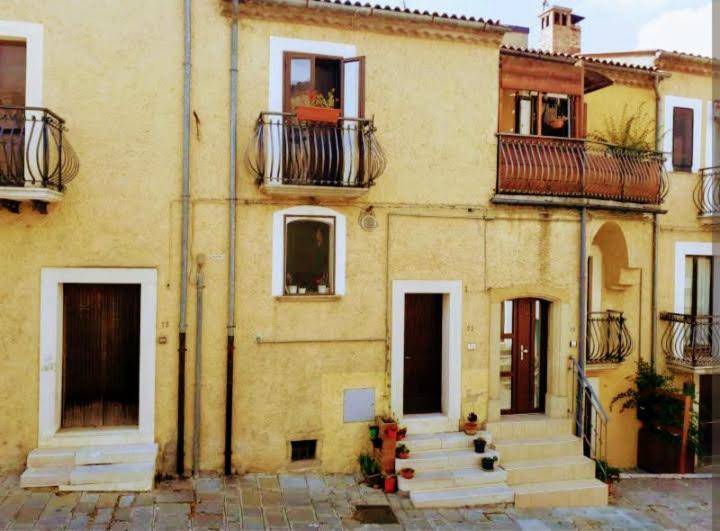 Le Origini Casa In Borgo Tipico Lucano Trivigno Exterior foto